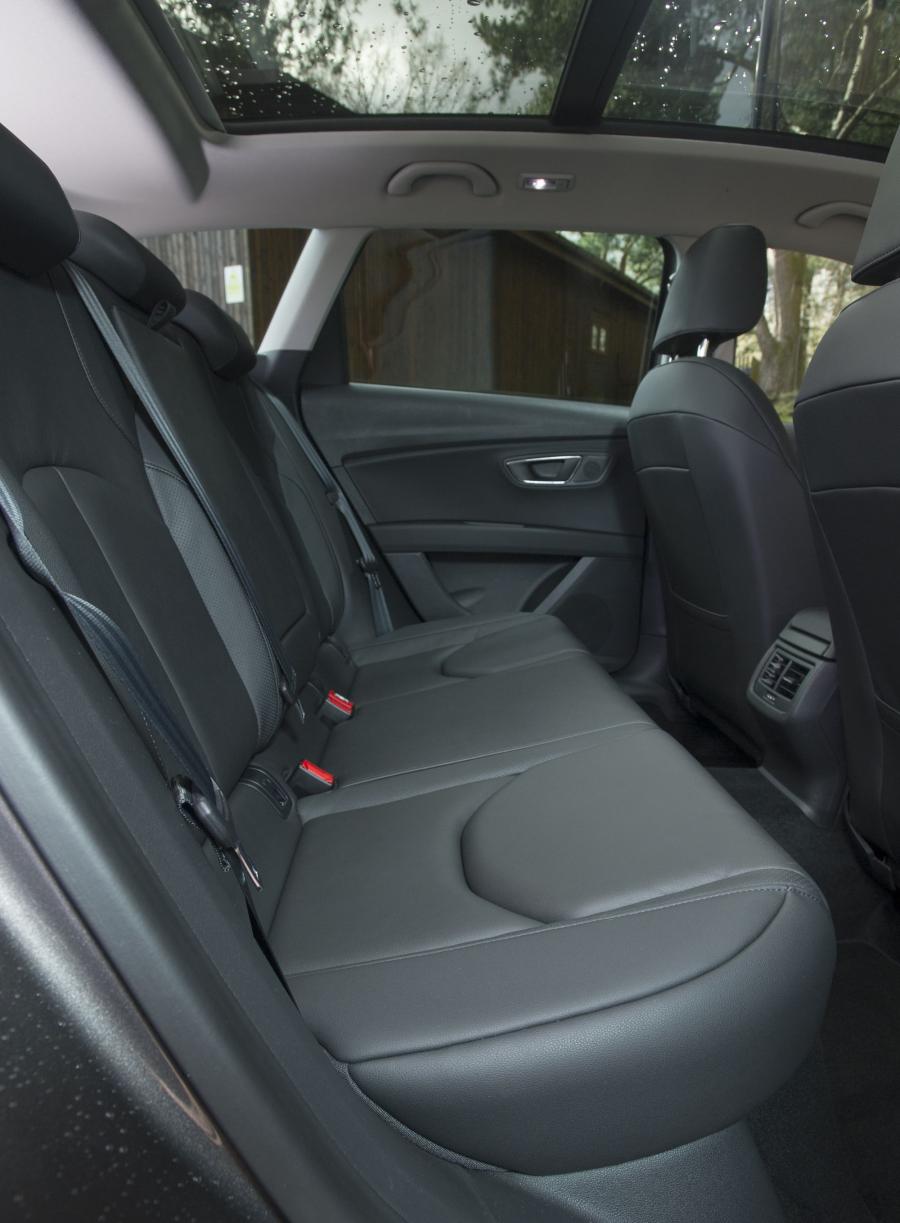 Seat Leon X-Perience 4Drive 2015 года  (UK) (фото 3 из 30)